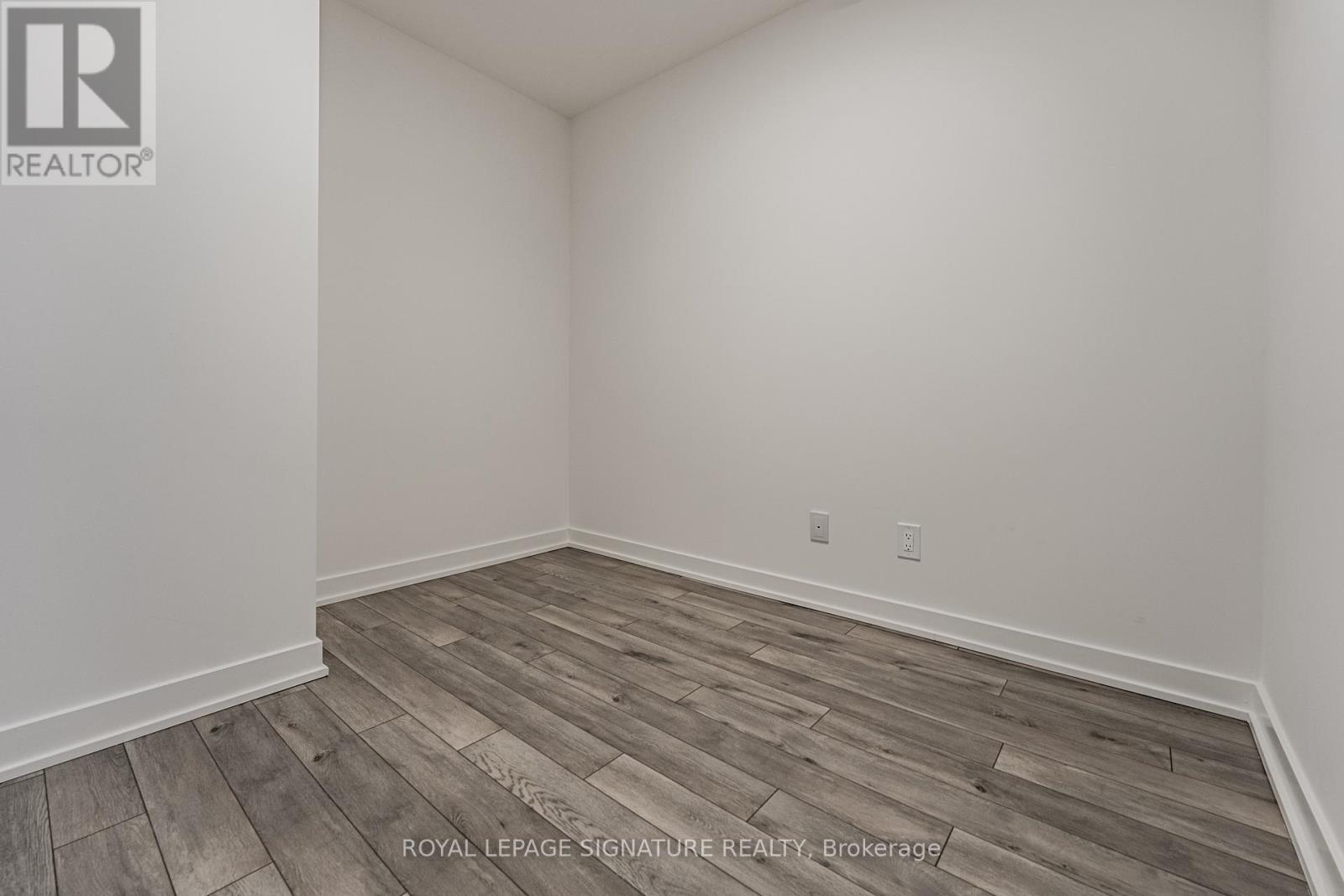 811 - 3071 Trafalgar Road, Oakville, Ontario L6H 3V6 - Photo 24 - W12562408