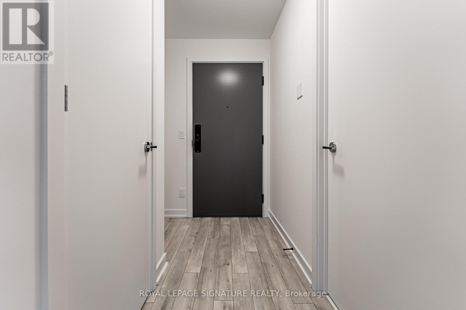 811 - 3071 Trafalgar Road, Oakville, Ontario L6H 3V6 - Photo 6 - W12562266