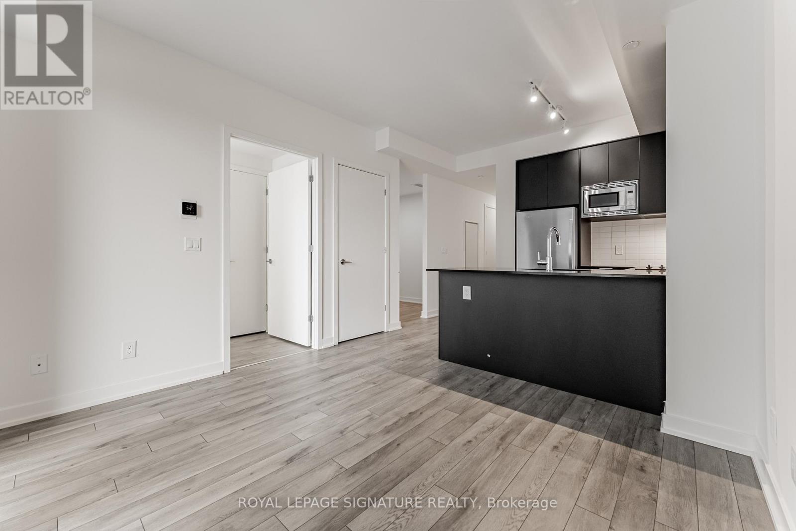 811 - 3071 Trafalgar Road, Oakville, Ontario L6H 3V6 - Photo 14 - W12562408