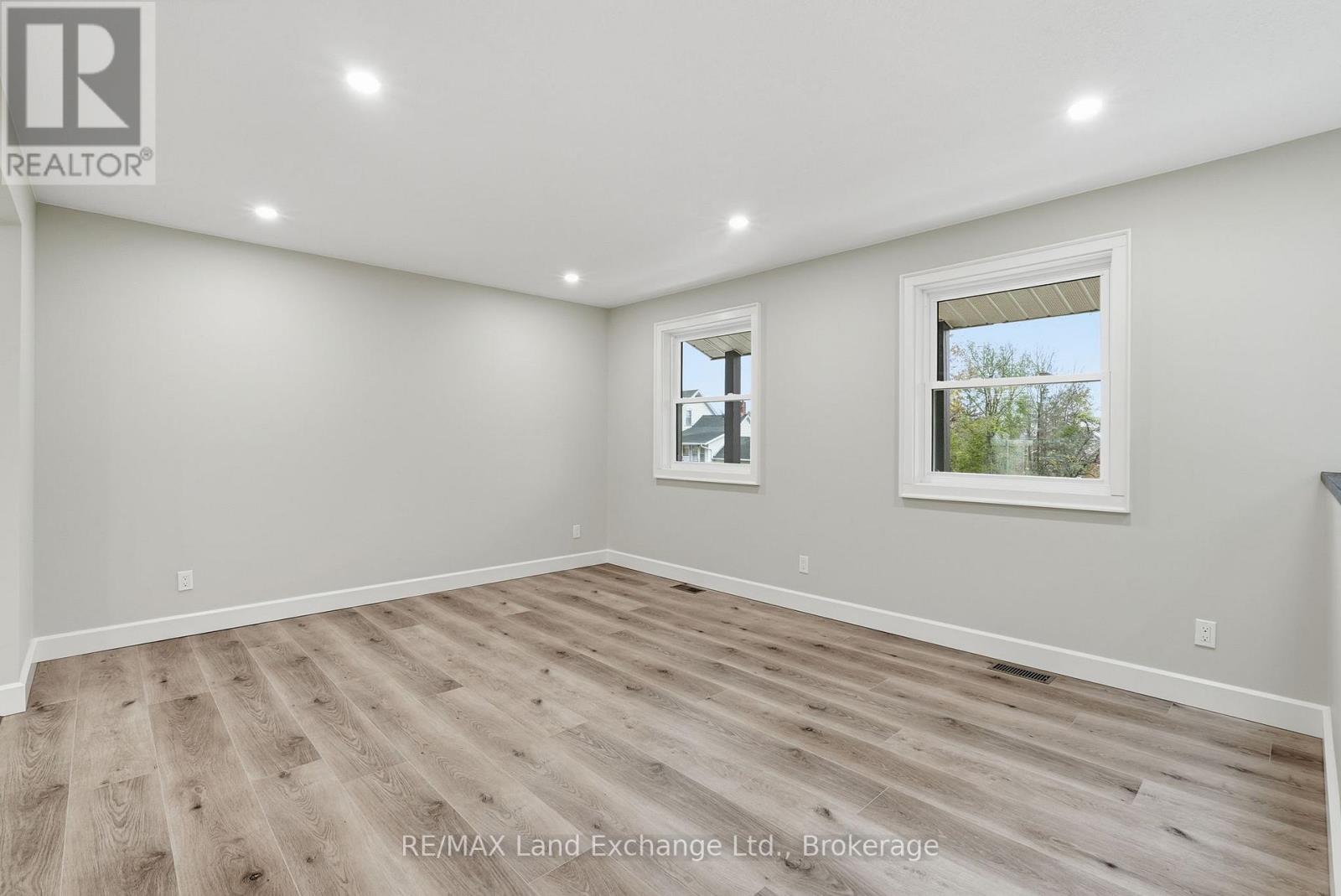 25 Dirstien Street N, Brockton, Ontario  N0G 1S0 - Photo 14 - X12577902