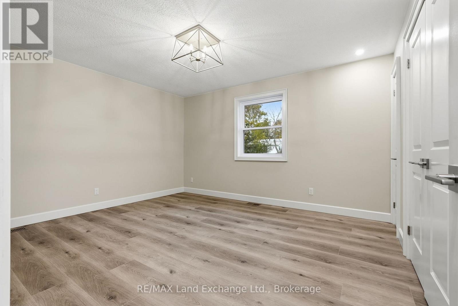 25 Dirstien Street N, Brockton, Ontario  N0G 1S0 - Photo 31 - X12577902