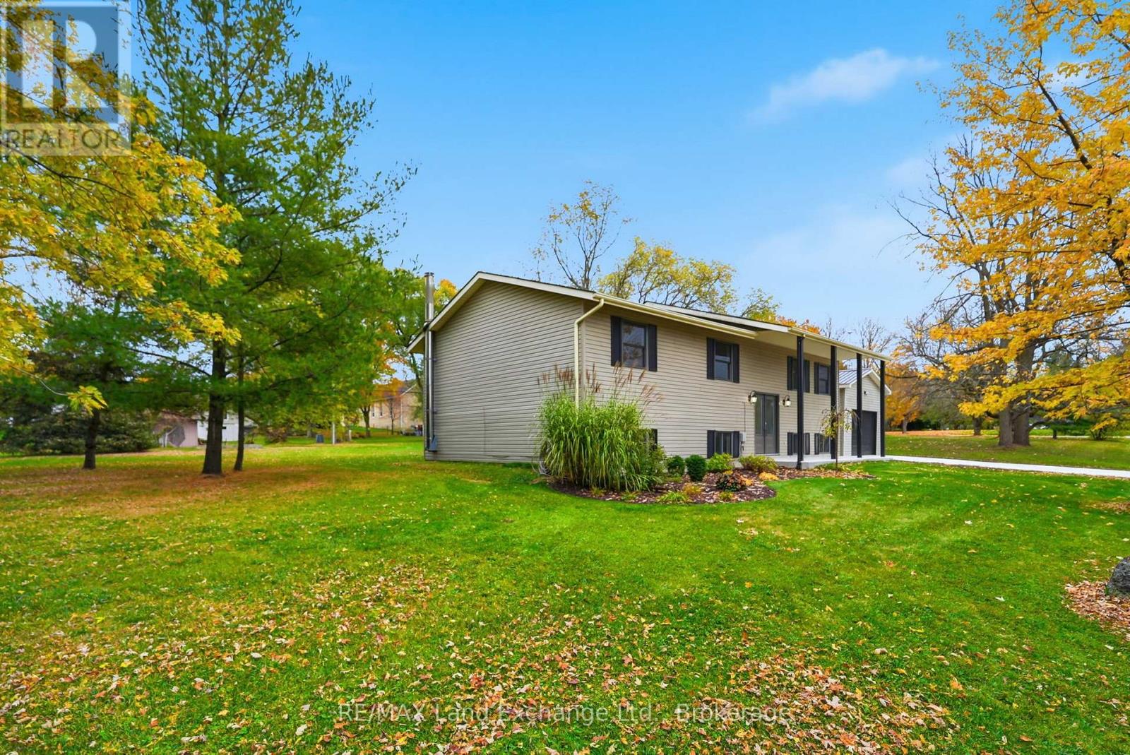 25 Dirstien Street N, Brockton, Ontario  N0G 1S0 - Photo 8 - X12577902