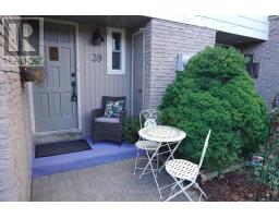 39 KNIGHTSBRIDGE WAY, Markham, Ontario