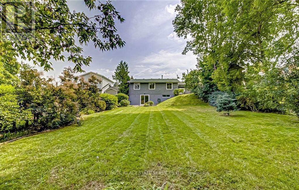 40 Ewing Street, Halton Hills, Ontario  L7G 2P9 - Photo 27 - W12576126