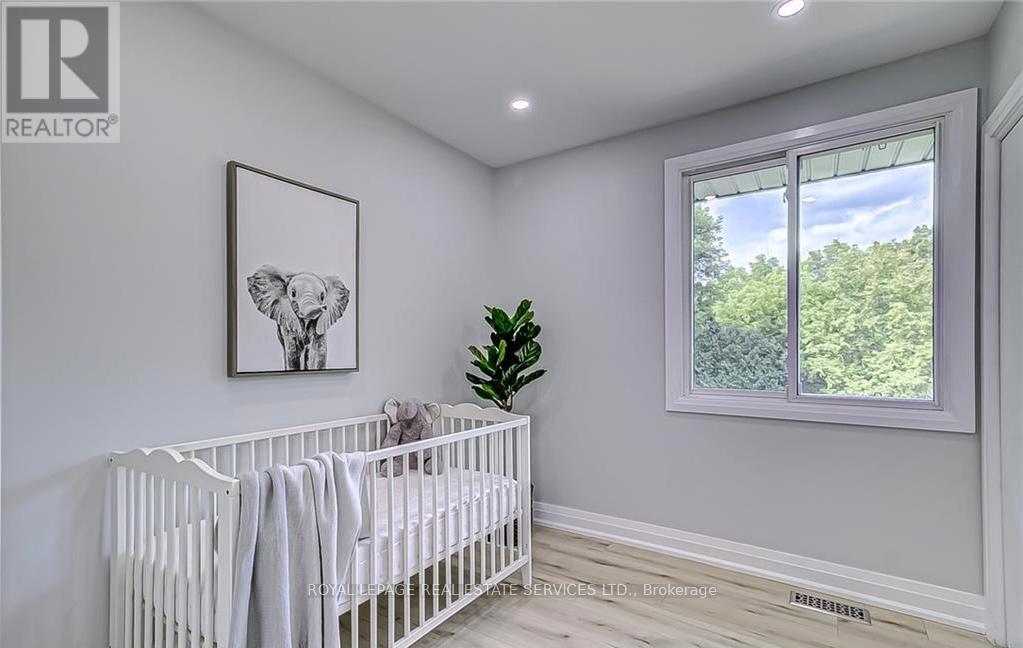 40 Ewing Street, Halton Hills, Ontario  L7G 2P9 - Photo 17 - W12576126