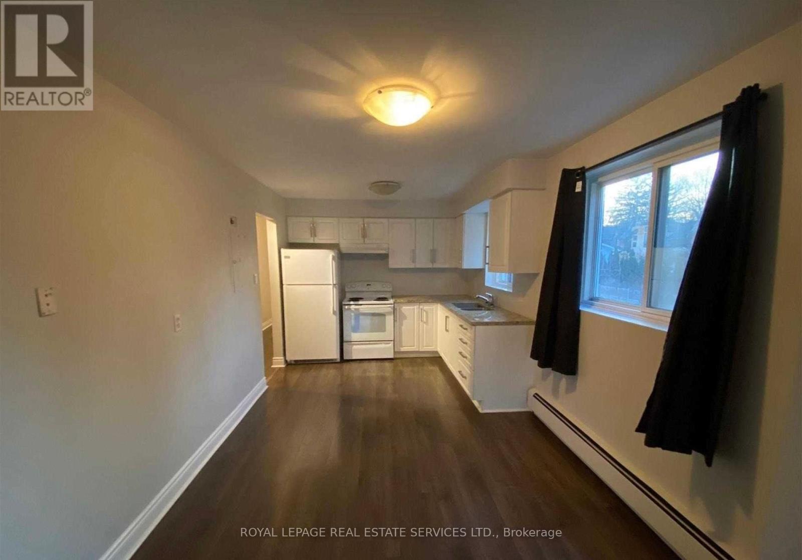 4 - 10 Main Street S, Halton Hills, Ontario  L7G 3G5 - Photo 5 - W12576660