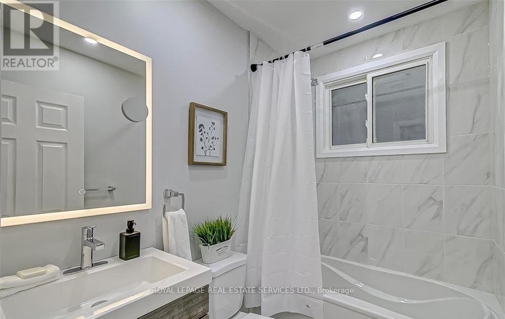 40 Ewing Street, Halton Hills, Ontario  L7G 2P9 - Photo 19 - W12576126