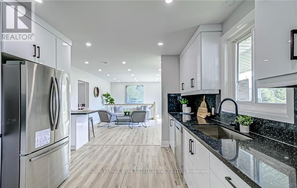 40 Ewing Street, Halton Hills, Ontario  L7G 2P9 - Photo 8 - W12576126