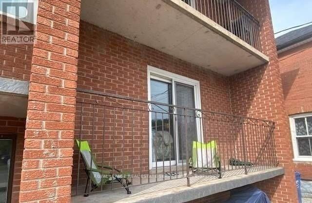 4 - 10 Main Street S, Halton Hills, Ontario  L7G 3G5 - Photo 2 - W12576660