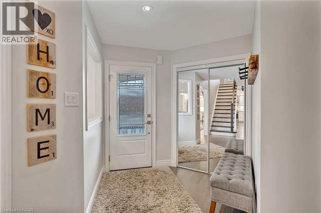 8 Keewaydin Street, Waterdown, Ontario  L8B 0K1 - Photo 3 - 40787419