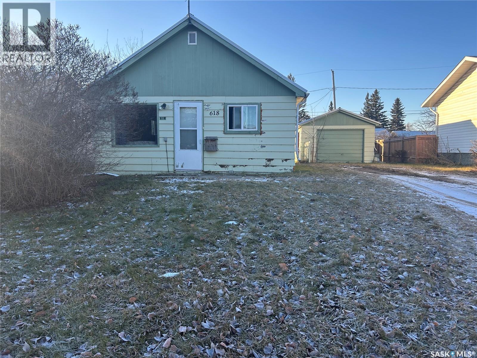 618 98th Avenue, Tisdale, Saskatchewan  S0E 1T0 - Photo 2 - SK024684