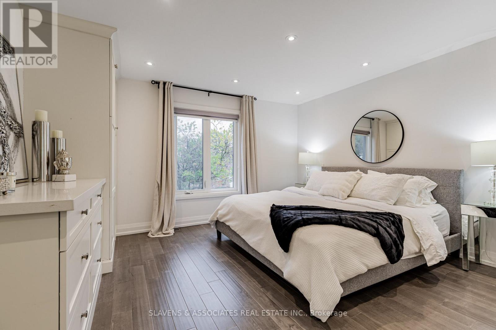 111 Cedric Avenue, Toronto, Ontario  M6C 3X7 - Photo 21 - C12577812