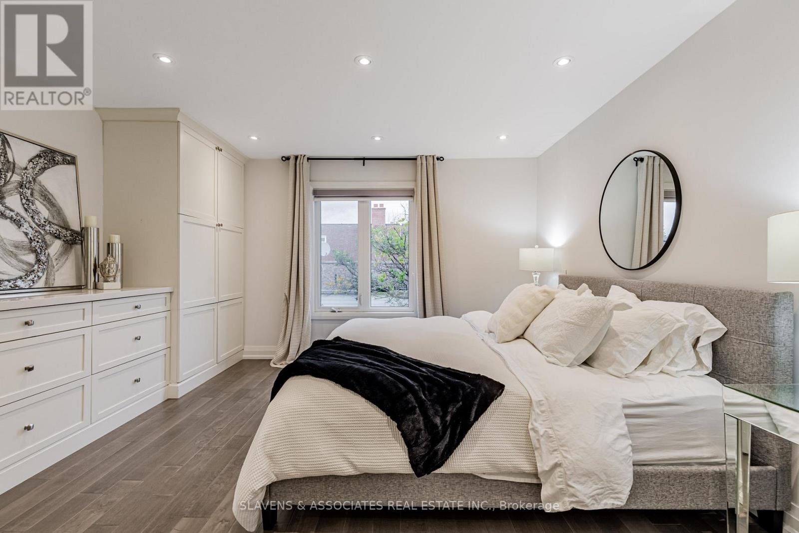 111 Cedric Avenue, Toronto, Ontario  M6C 3X7 - Photo 23 - C12577812