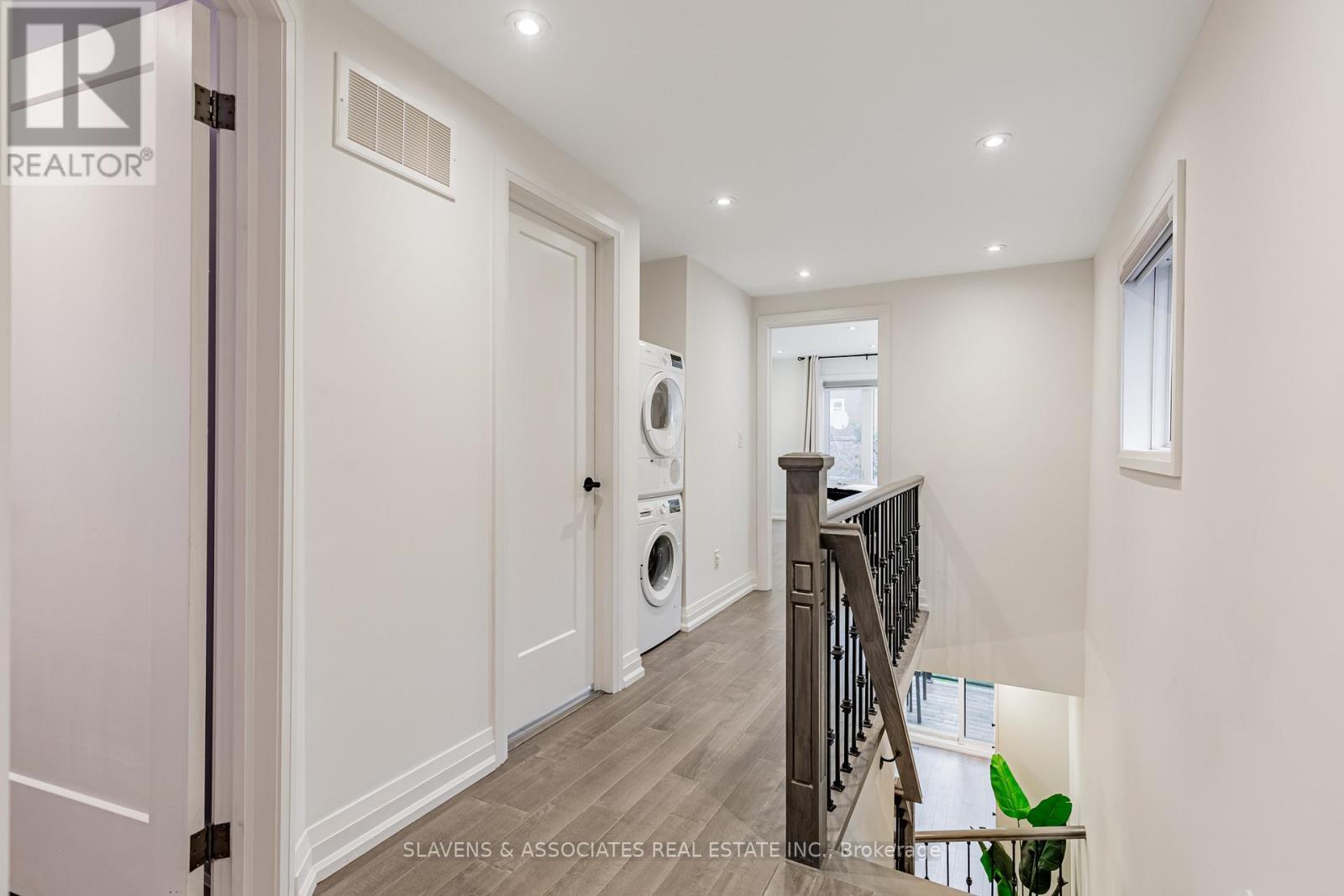 111 Cedric Avenue, Toronto, Ontario  M6C 3X7 - Photo 28 - C12577812