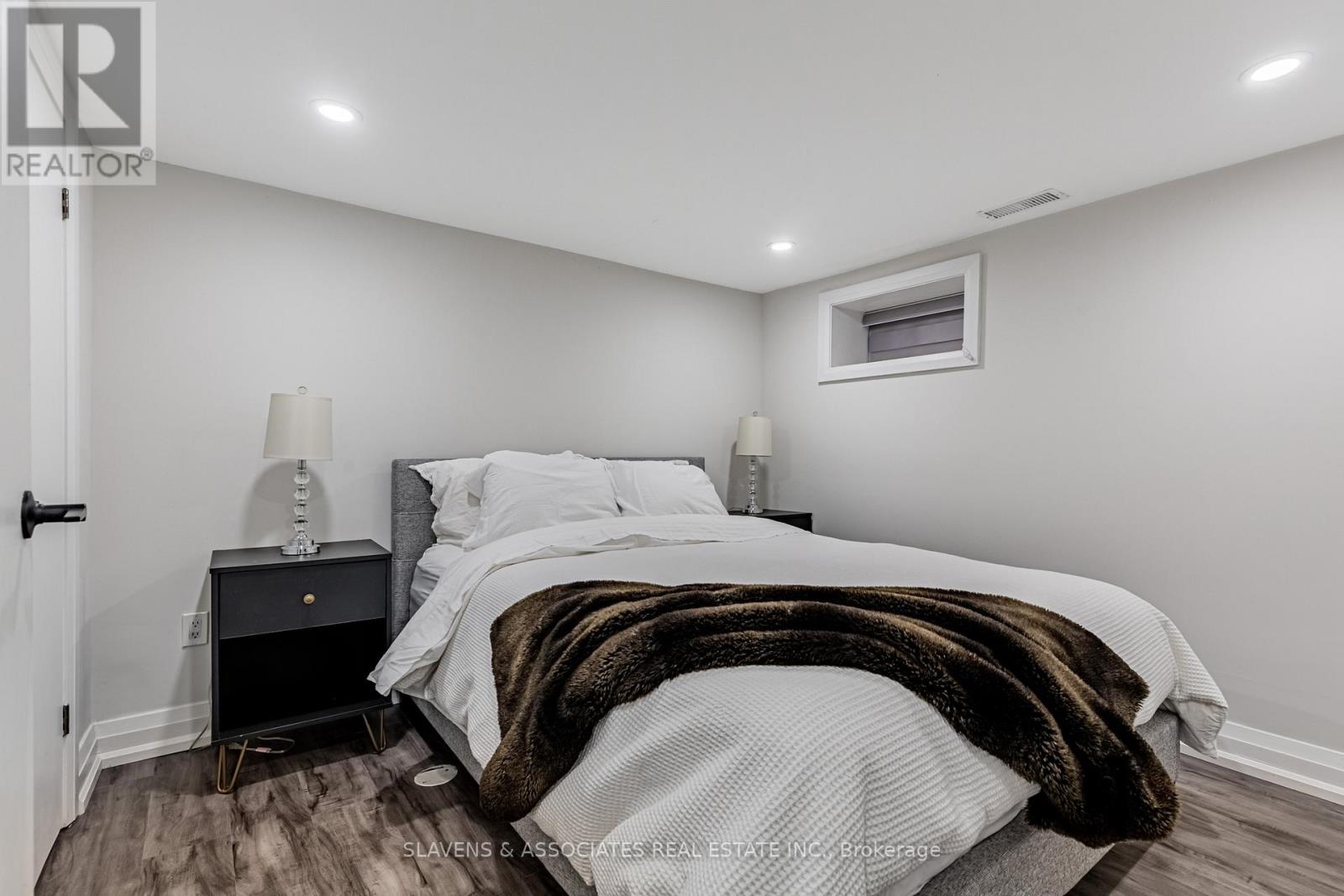 111 Cedric Avenue, Toronto, Ontario  M6C 3X7 - Photo 31 - C12577812