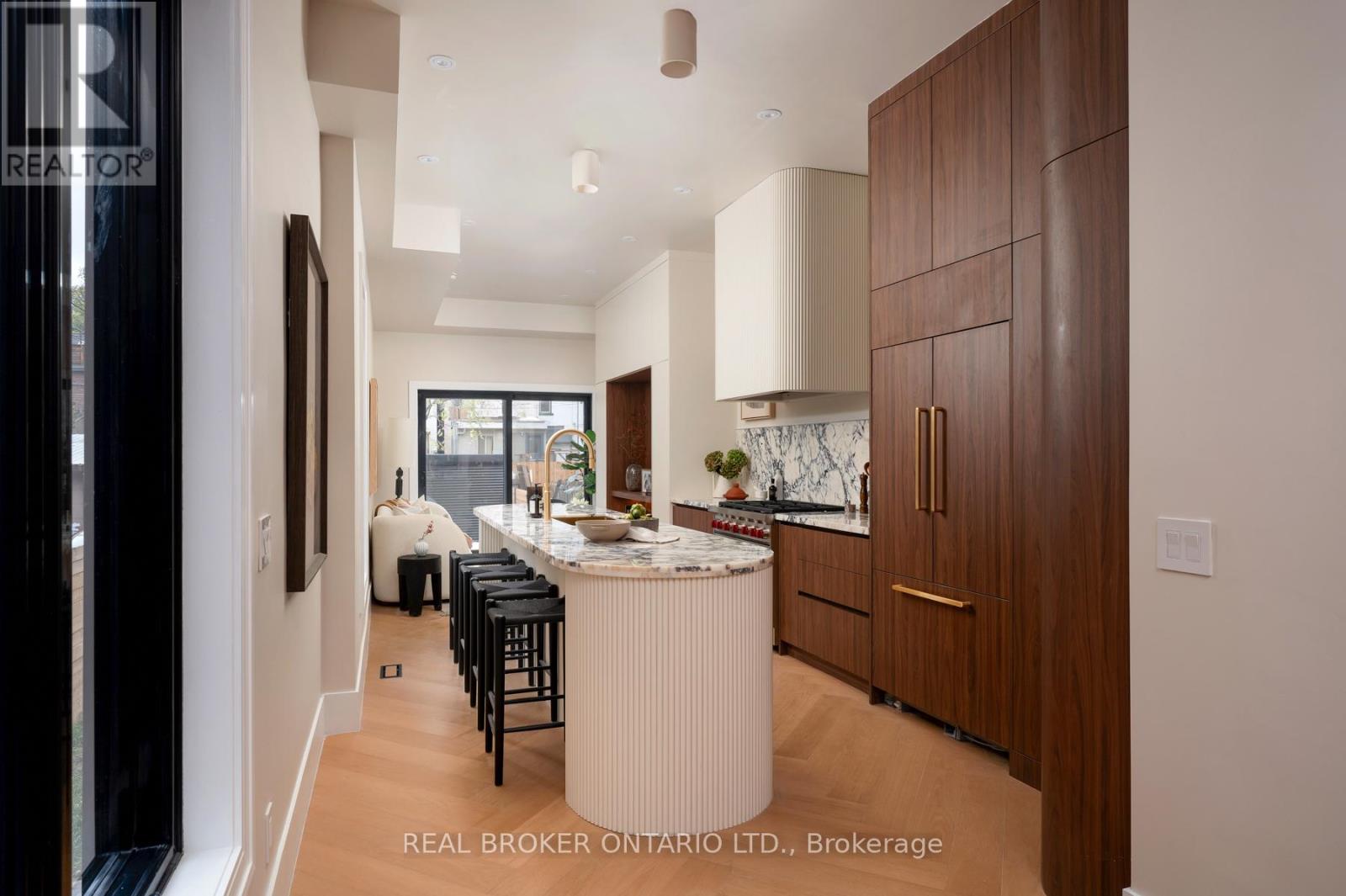 256 Major Street, Toronto, Ontario  M5S 2L6 - Photo 15 - C12577876