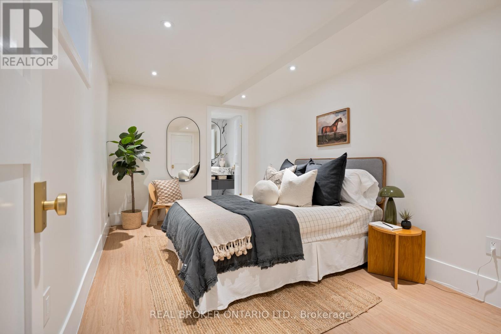 256 Major Street, Toronto, Ontario  M5S 2L6 - Photo 44 - C12577876