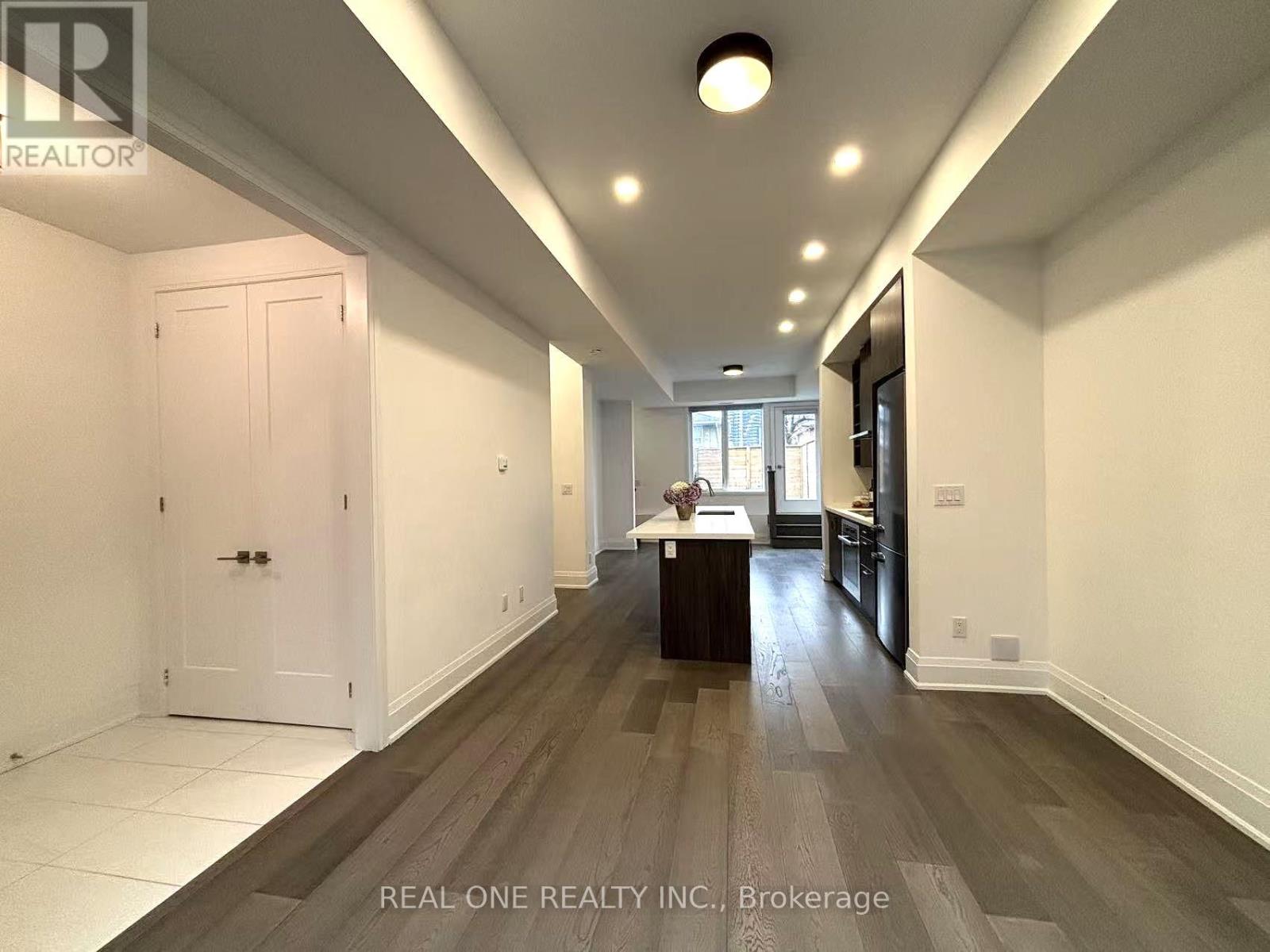 3 - 35 Dervock Crescent, Toronto, Ontario  M2K 0G7 - Photo 9 - C12578022