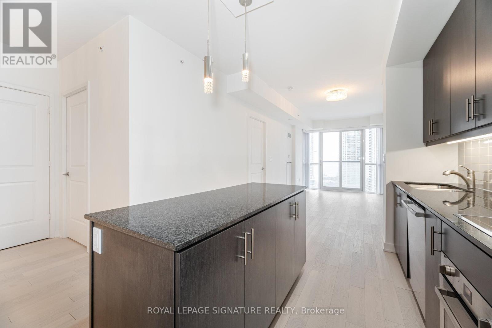 1501 - 1 The Esplanade Drive, Toronto, Ontario  M5E 0A8 - Photo 8 - C12449887