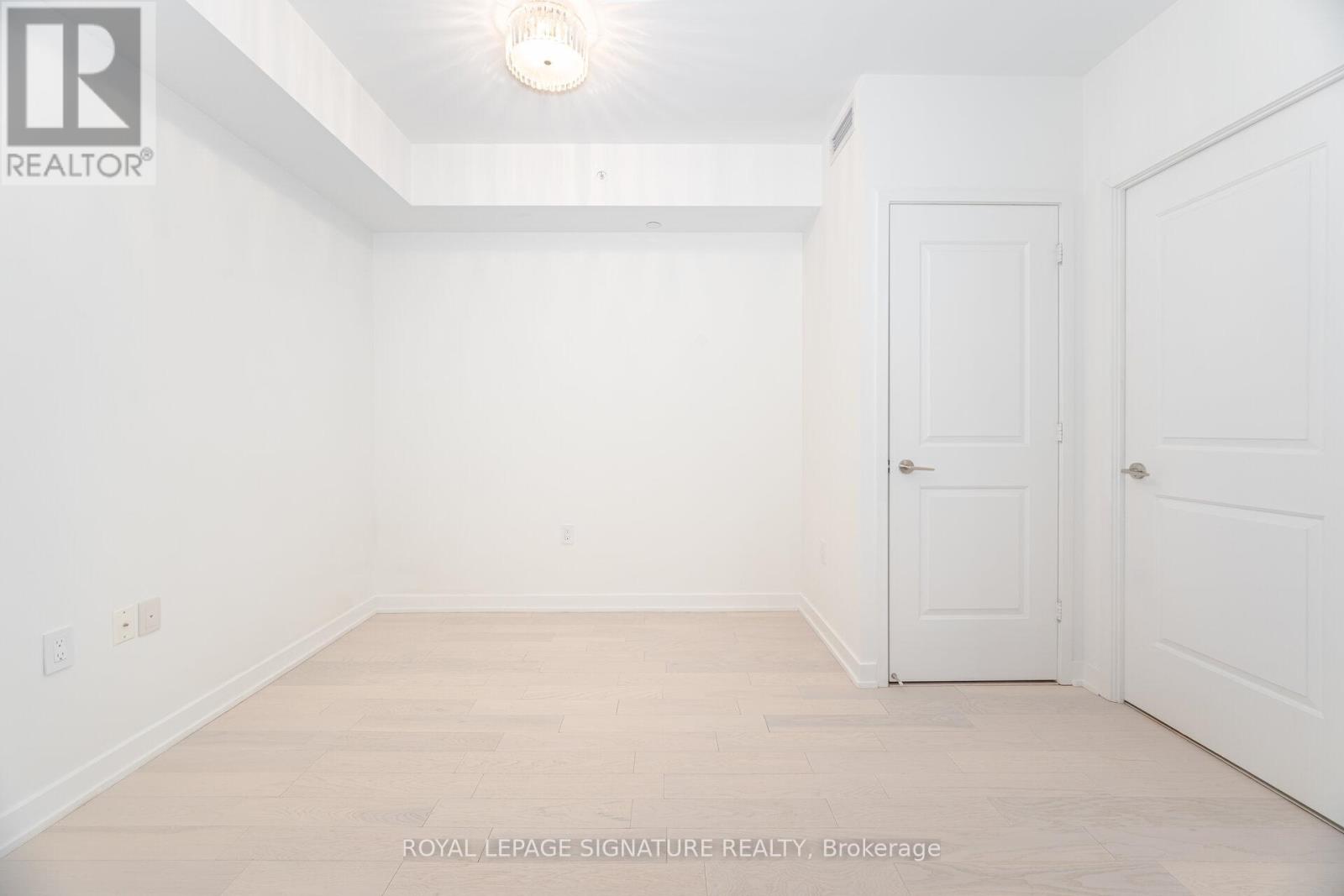 1501 - 1 The Esplanade Drive, Toronto, Ontario  M5E 0A8 - Photo 16 - C12449887