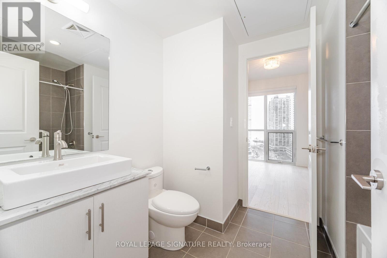 1501 - 1 The Esplanade Drive, Toronto, Ontario  M5E 0A8 - Photo 10 - C12449887