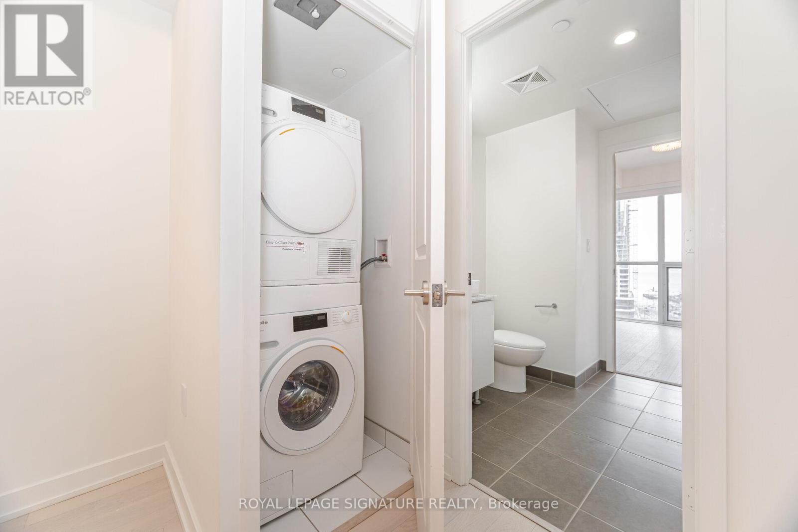 1501 - 1 The Esplanade Drive, Toronto, Ontario  M5E 0A8 - Photo 12 - C12449887