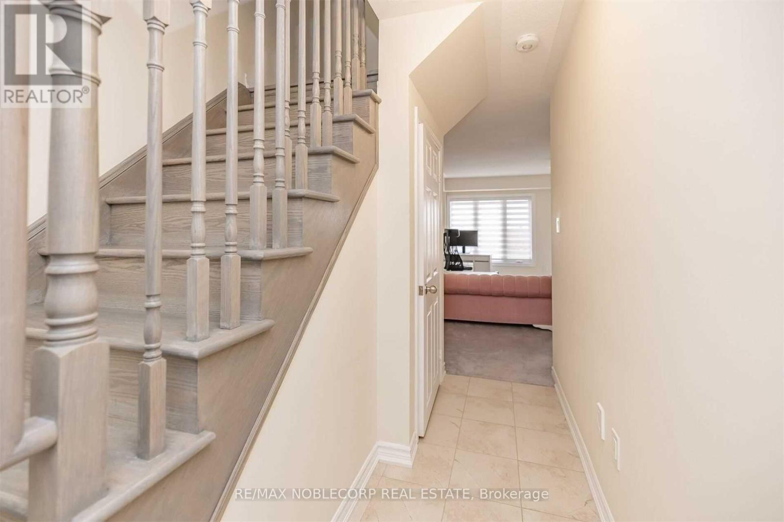 144 Sunset Terrace, Vaughan, Ontario  L4L 1A6 - Photo 23 - N12577826