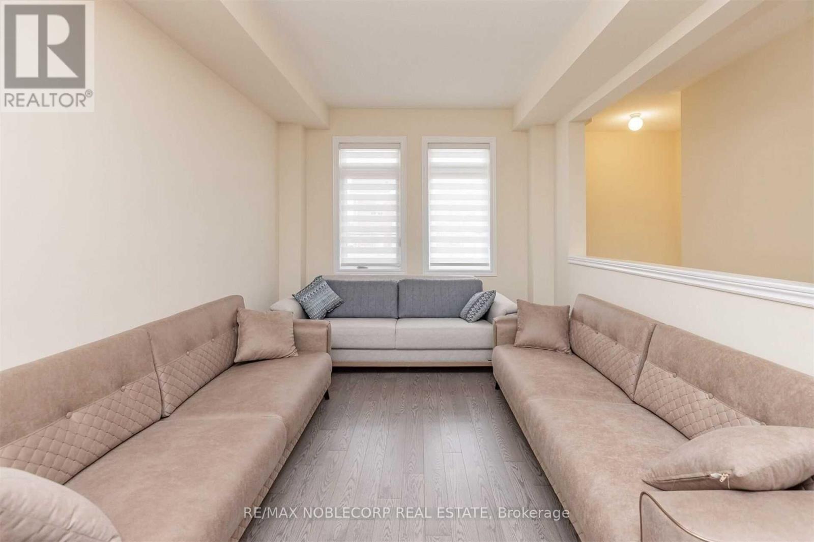 144 Sunset Terrace, Vaughan, Ontario  L4L 1A6 - Photo 6 - N12577826