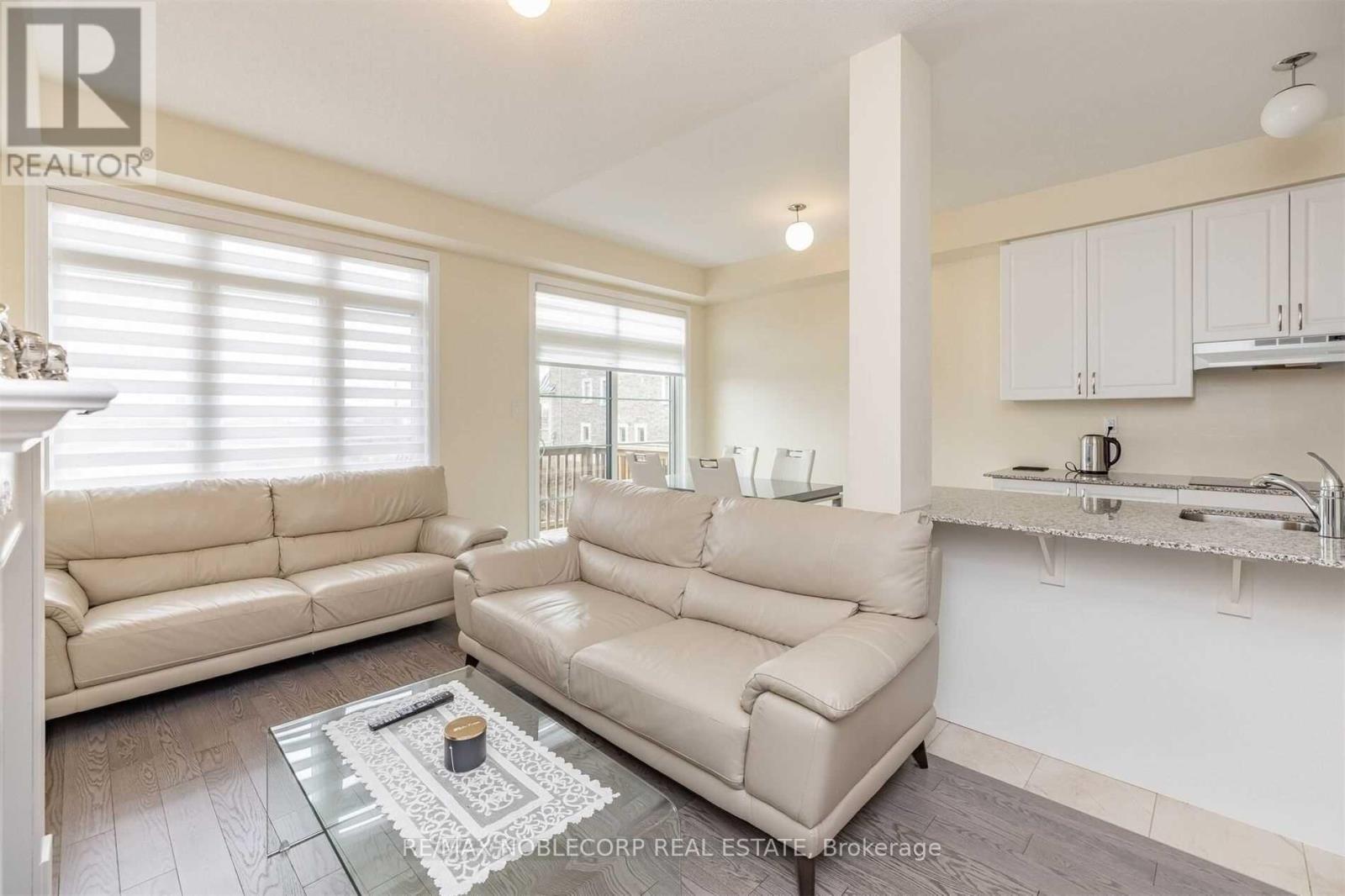 144 Sunset Terrace, Vaughan, Ontario  L4L 1A6 - Photo 9 - N12577826