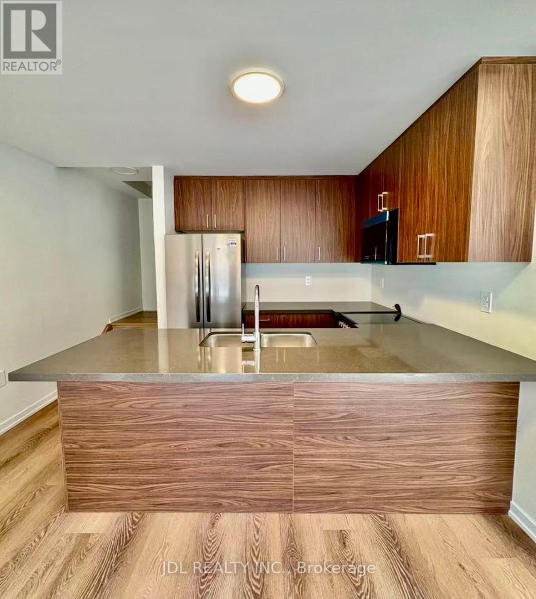 94 Matawin Lane S, Richmond Hill, Ontario  L4B 0H7 - Photo 7 - N12577832