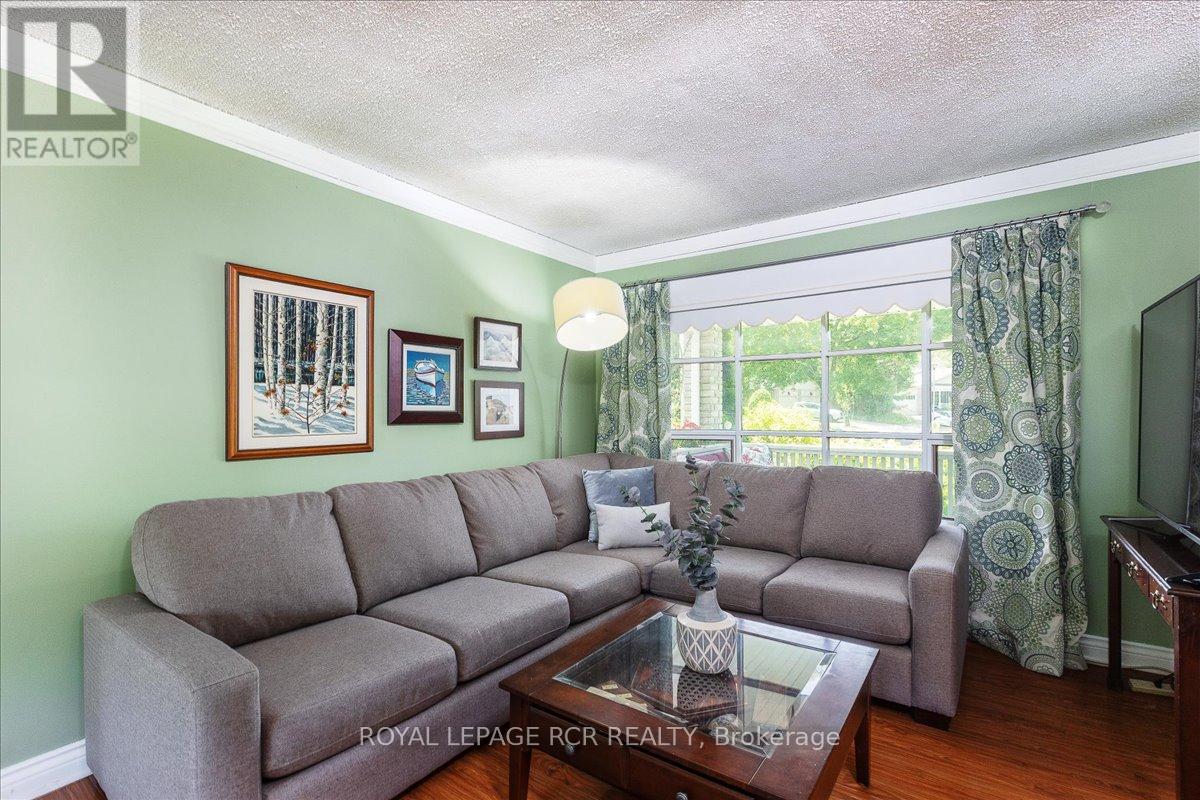 55 Valley Mills Road, East Gwillimbury, Ontario  L0G 1M0 - Photo 11 - N12577888