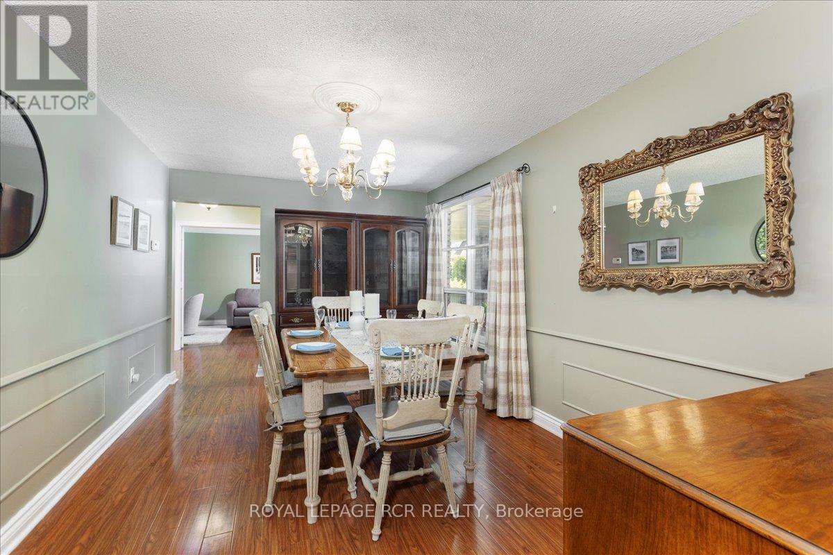 55 Valley Mills Road, East Gwillimbury, Ontario  L0G 1M0 - Photo 13 - N12577888