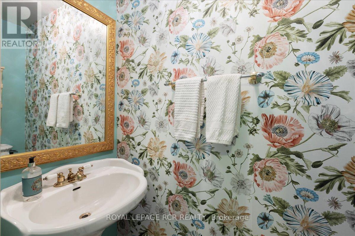 55 Valley Mills Road, East Gwillimbury, Ontario  L0G 1M0 - Photo 19 - N12577888