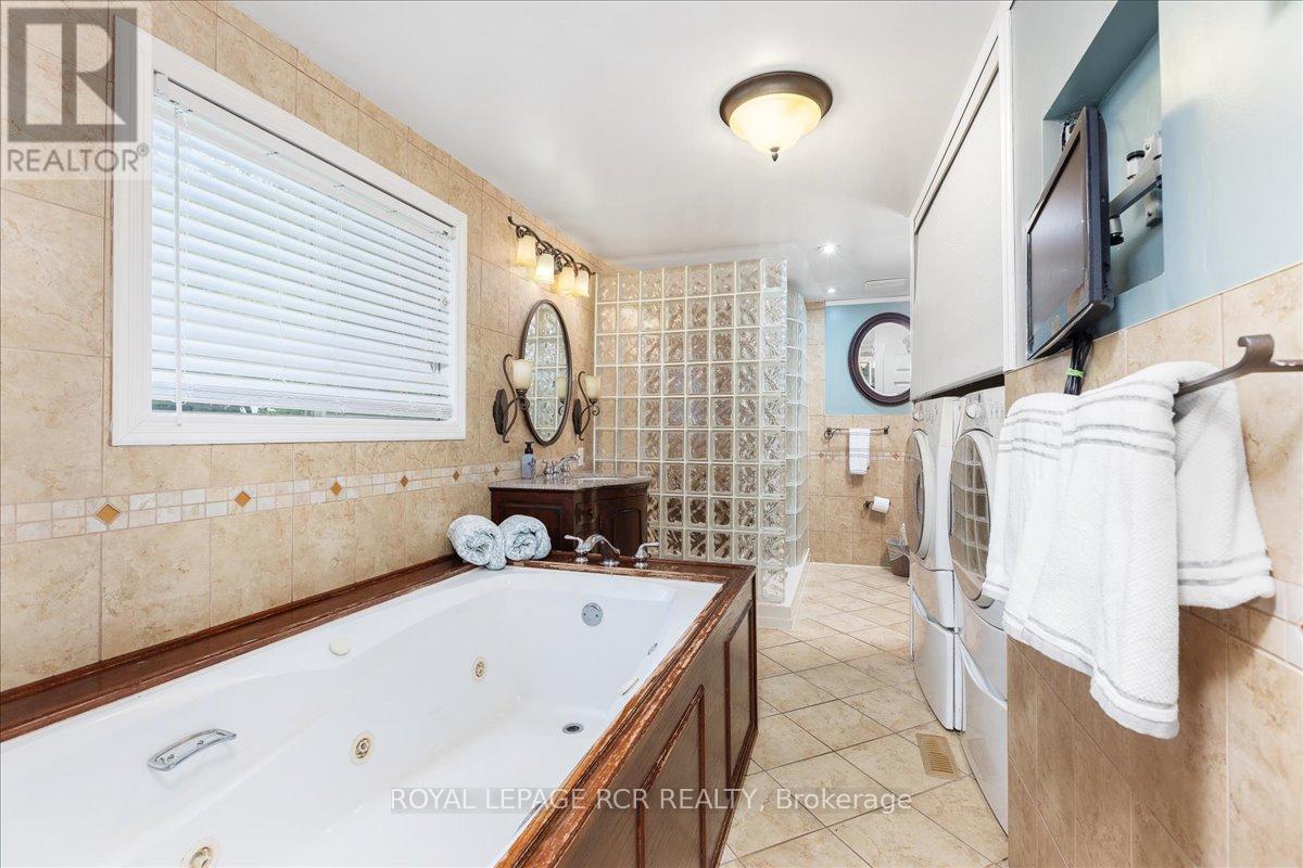 55 Valley Mills Road, East Gwillimbury, Ontario  L0G 1M0 - Photo 24 - N12577888