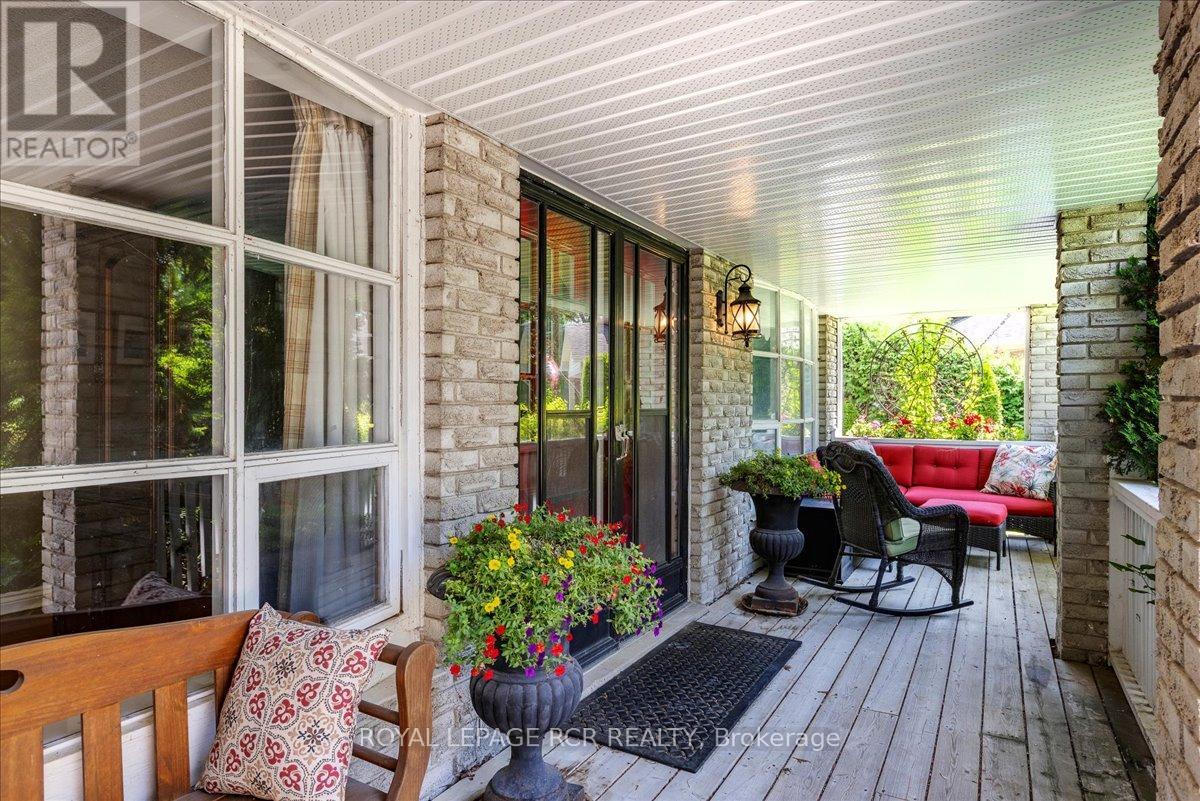 55 Valley Mills Road, East Gwillimbury, Ontario  L0G 1M0 - Photo 5 - N12577888