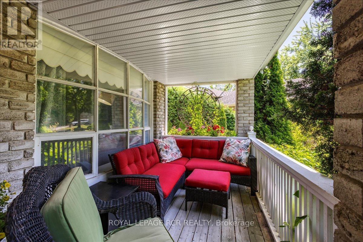 55 Valley Mills Road, East Gwillimbury, Ontario  L0G 1M0 - Photo 6 - N12577888