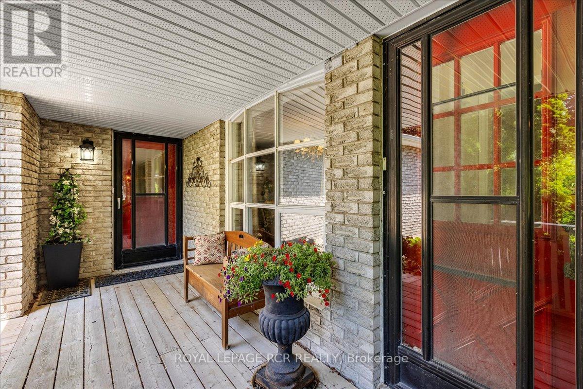 55 Valley Mills Road, East Gwillimbury, Ontario  L0G 1M0 - Photo 7 - N12577888