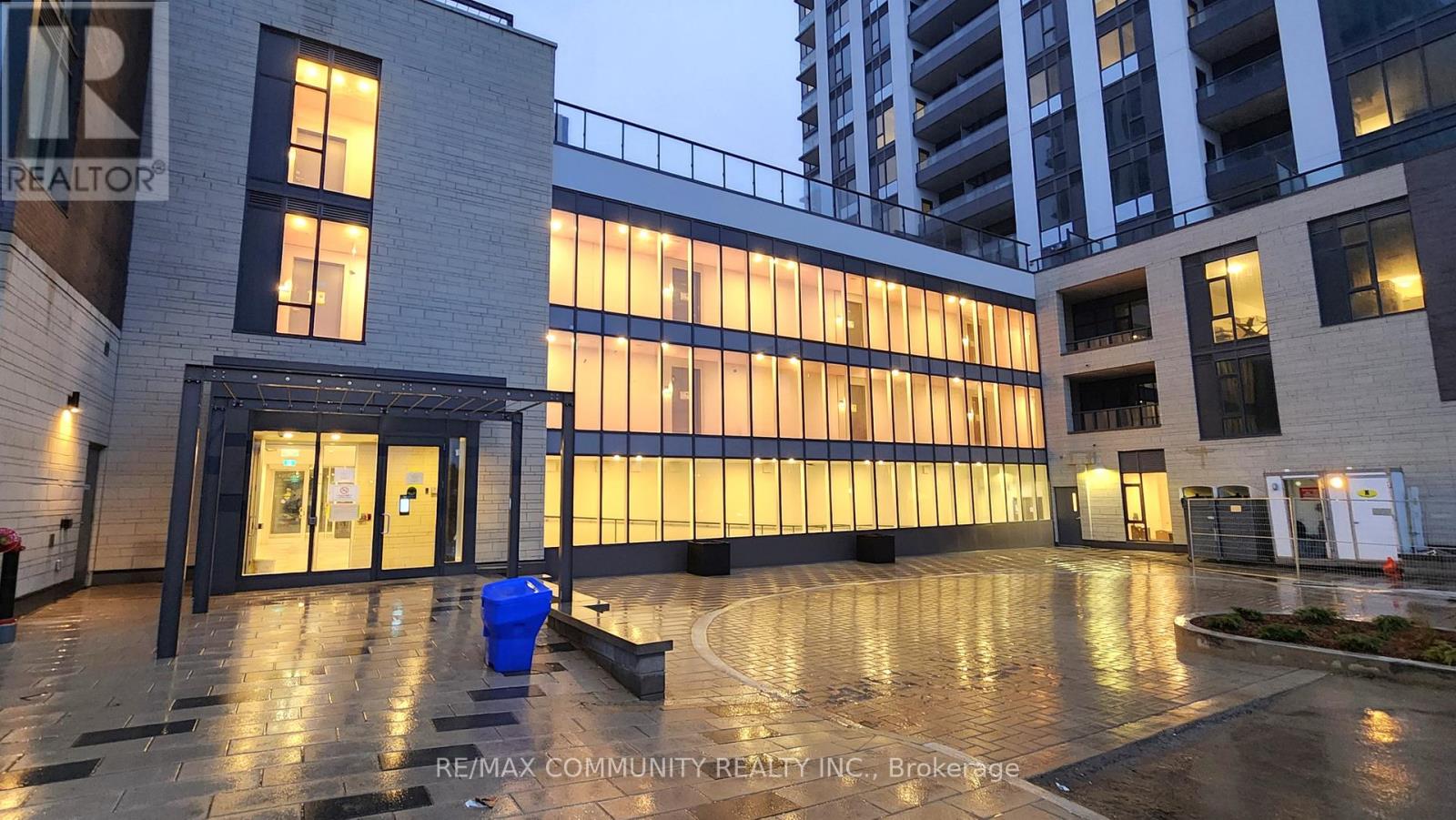 A511 - 705 Davis Drive, Newmarket, Ontario  L3Y 0J1 - Photo 3 - N12577984