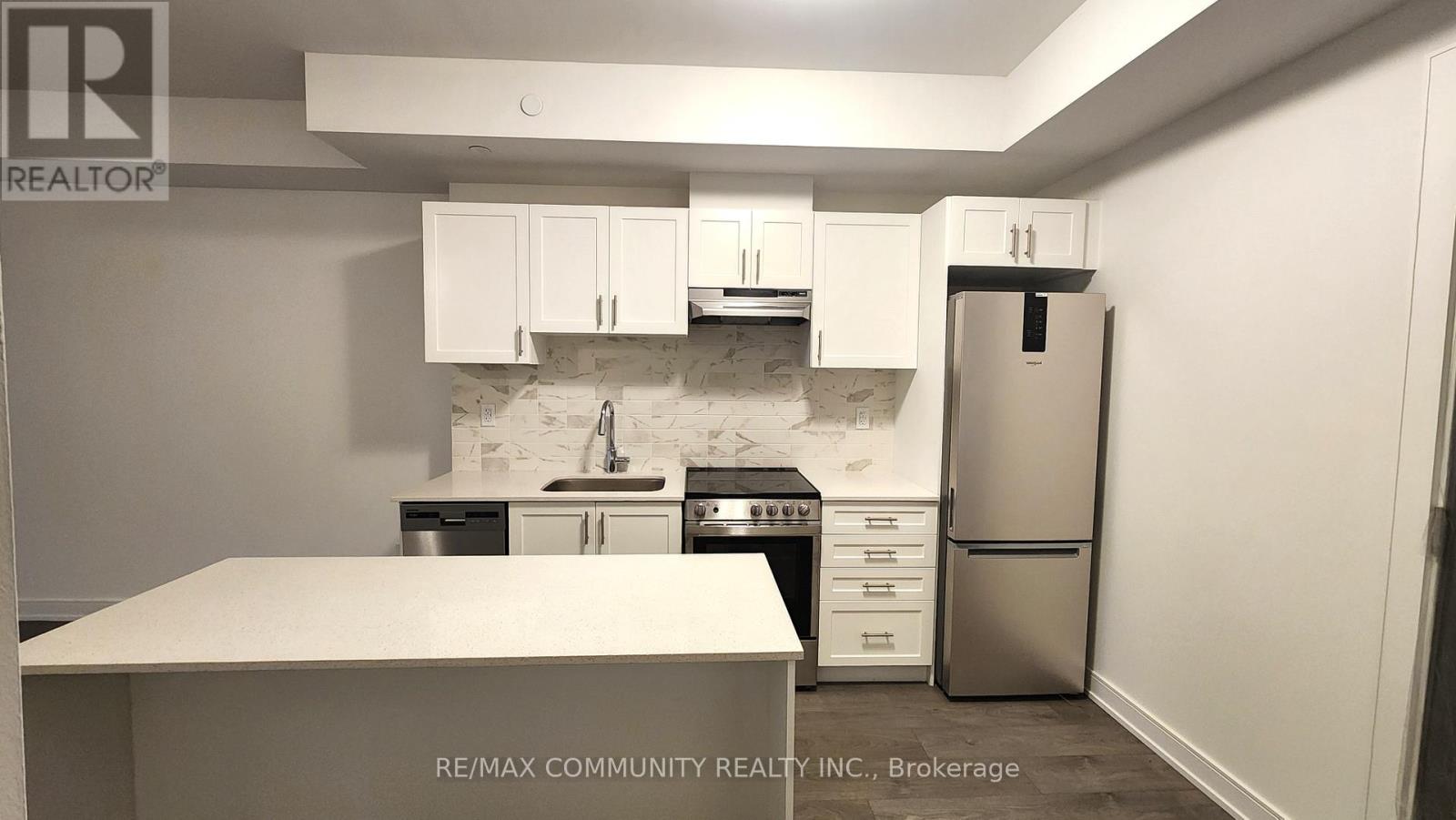 A511 - 705 Davis Drive, Newmarket, Ontario  L3Y 0J1 - Photo 4 - N12577984