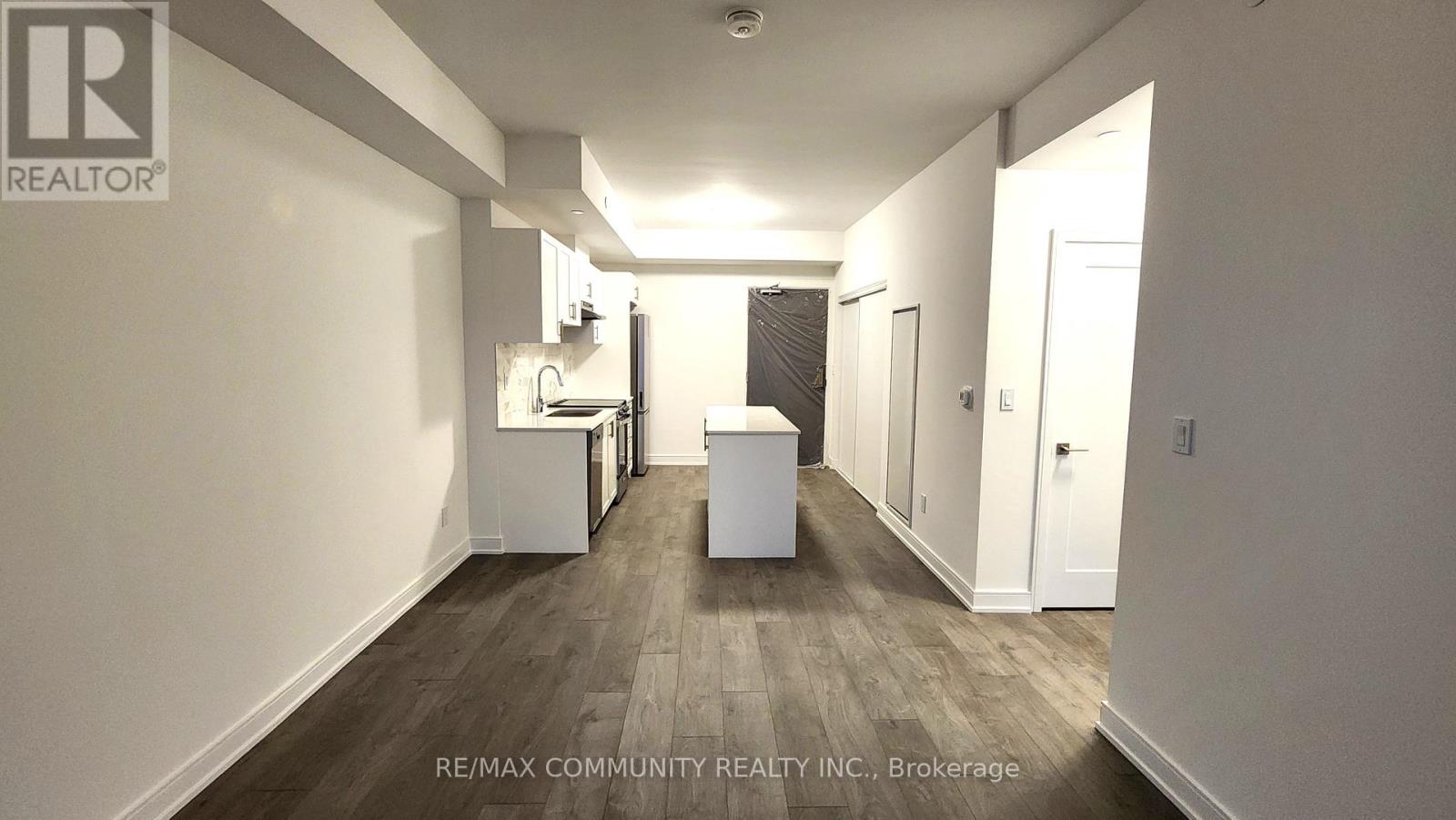 A511 - 705 Davis Drive, Newmarket, Ontario  L3Y 0J1 - Photo 6 - N12577984