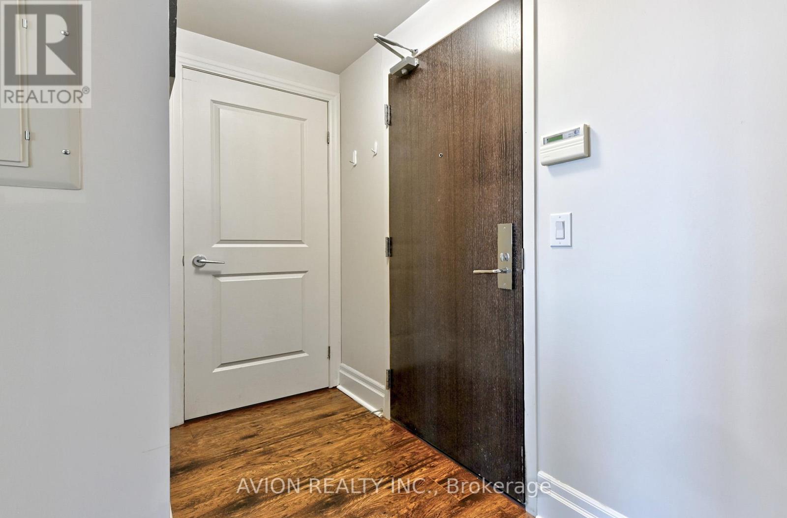 507 - 131 Upper Duke Crescent, Markham, Ontario  L6G 0C9 - Photo 3 - N12578004