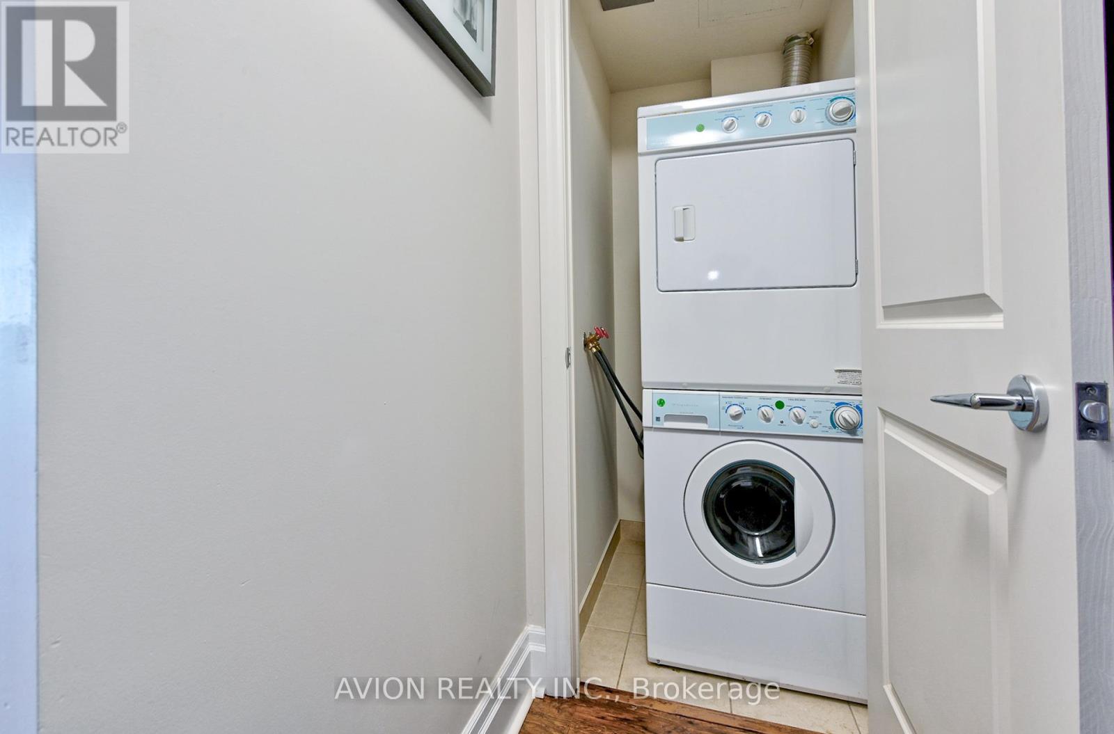 507 - 131 Upper Duke Crescent, Markham, Ontario  L6G 0C9 - Photo 4 - N12578004