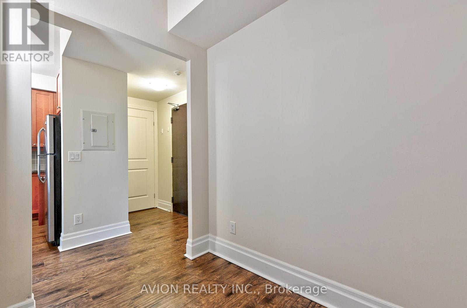 507 - 131 Upper Duke Crescent, Markham, Ontario  L6G 0C9 - Photo 5 - N12578004