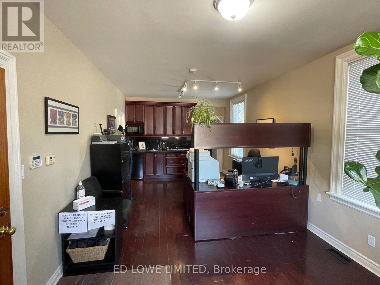 43 Worsley Street, Barrie, Ontario  L4M 1L7 - Photo 6 - S12577910