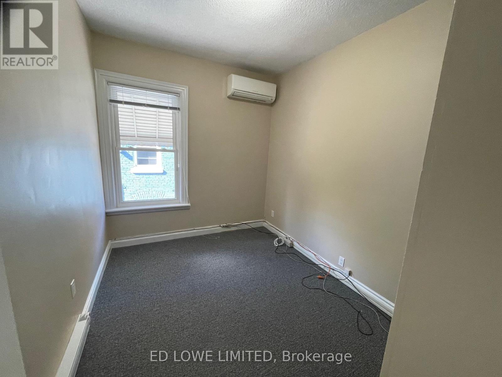 43 Worsley Street, Barrie, Ontario  L4M 1L7 - Photo 9 - S12577910