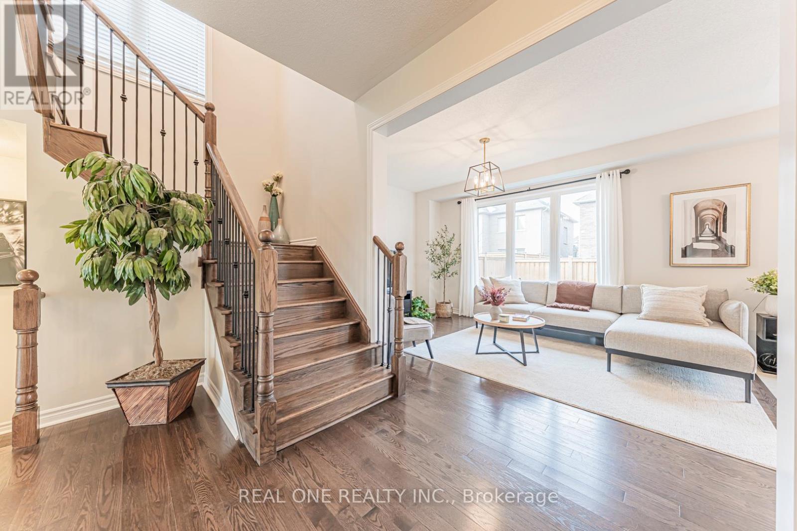 28 Kerr Street, Collingwood, Ontario  L9Y 4B6 - Photo 2 - S12577940