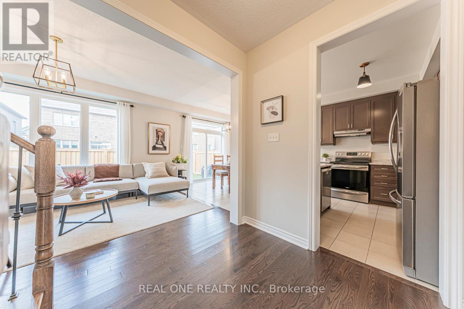 28 Kerr Street, Collingwood, Ontario  L9Y 4B6 - Photo 3 - S12577940