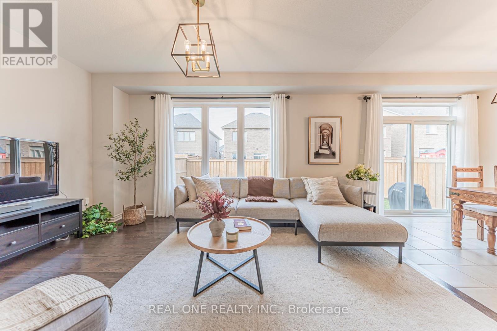 28 Kerr Street, Collingwood, Ontario  L9Y 4B6 - Photo 4 - S12577940