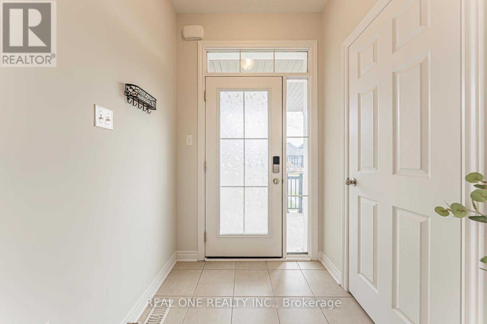 28 Kerr Street, Collingwood, Ontario  L9Y 4B6 - Photo 8 - S12577940