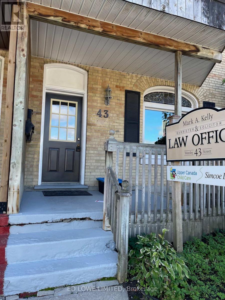 Ground Fl - 43 Worsley Street, Barrie, Ontario  L4M 1L7 - Photo 2 - S12577942